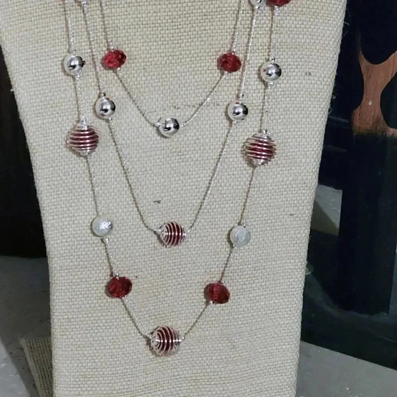 Handcrafted Red Crystal Silver Bauble Beads Triple Strand Necklace - Picture 2 of 3